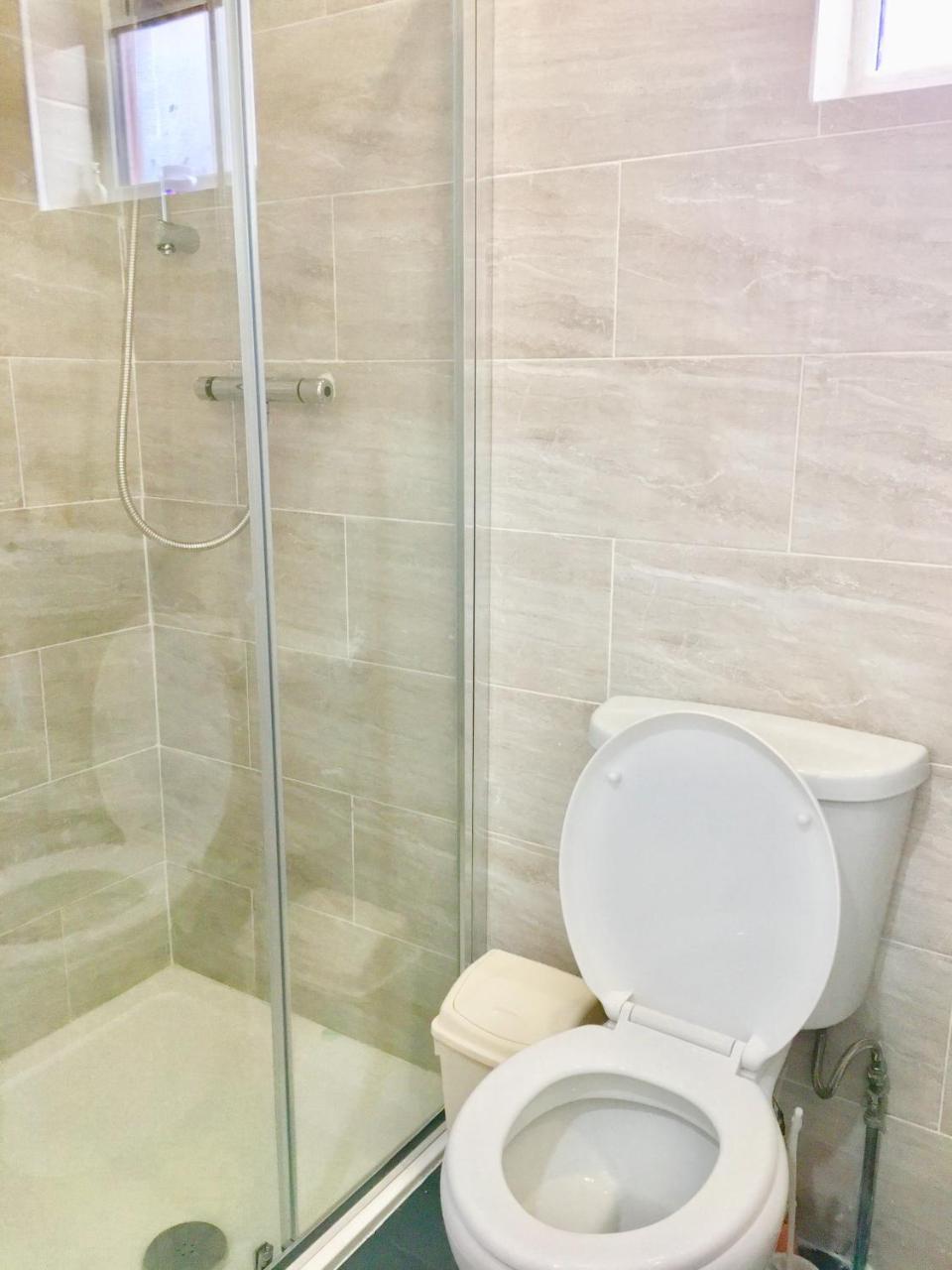 London 2 Bedroom Apartment, Kitchen, Reception And Private Garden Exteriör bild
