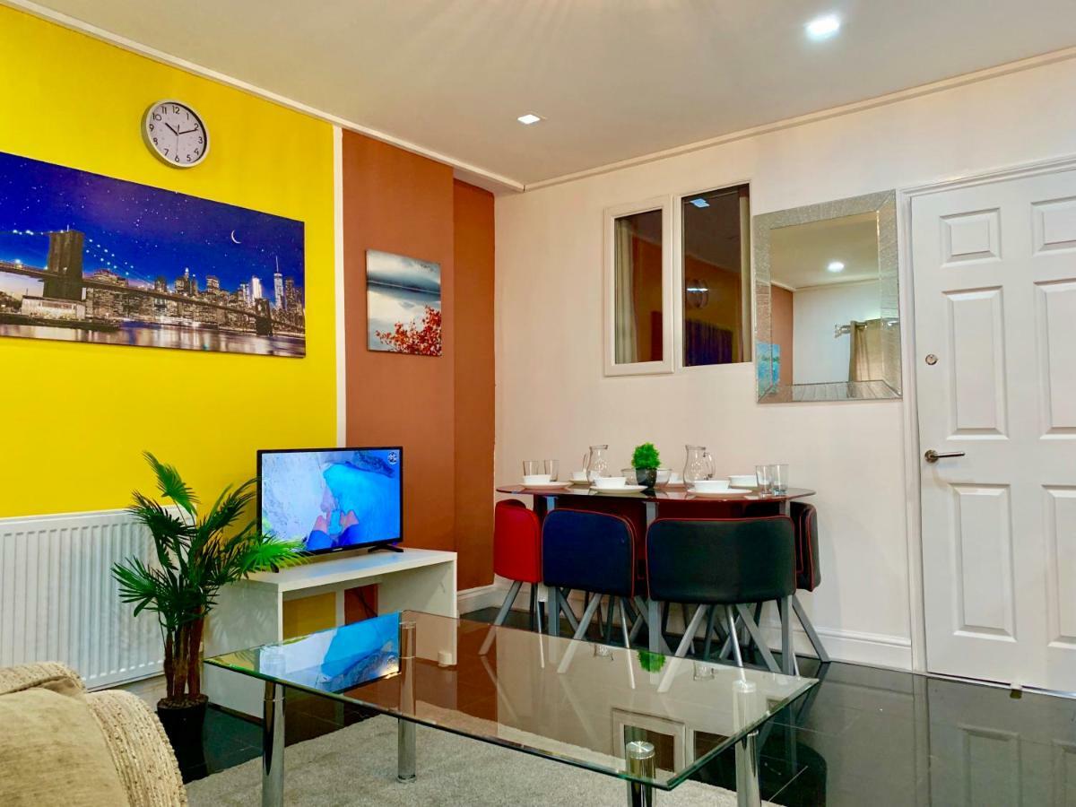 London 2 Bedroom Apartment, Kitchen, Reception And Private Garden Exteriör bild