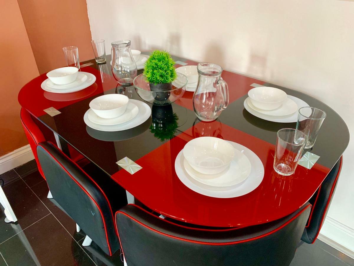 London 2 Bedroom Apartment, Kitchen, Reception And Private Garden Exteriör bild